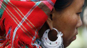 Earrings–A-highlight-of-H’mong-ethnic-customs1