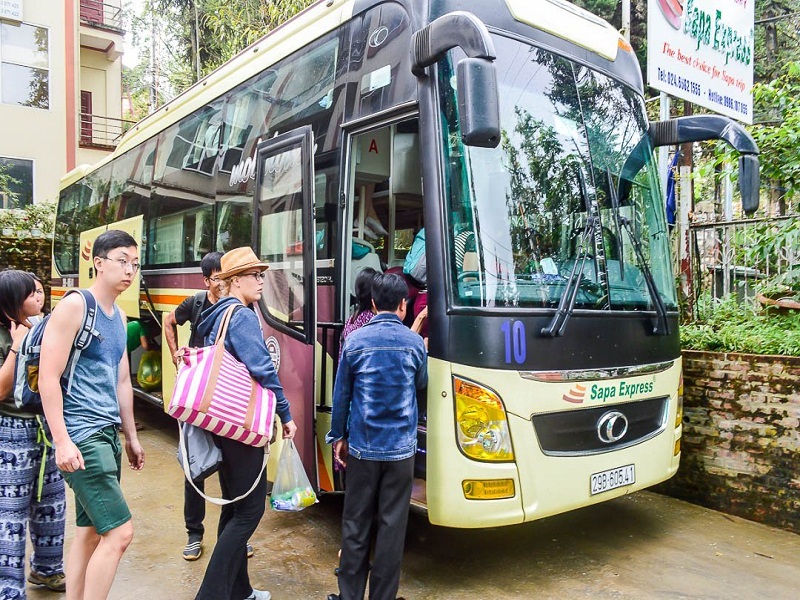 Getting to Sapa by motorbike, train or bus 3