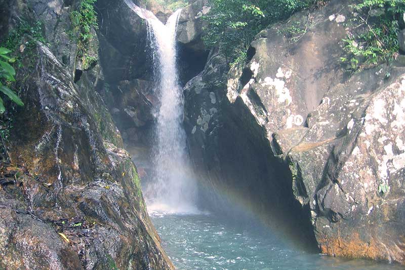 Discover the mysterious beauty of Tien Cave 1