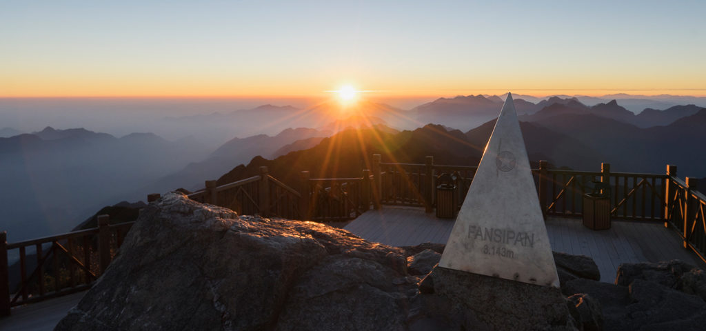 Sa Pa and Fansipan top 10 ideal mountaineering points in Southeast Asia